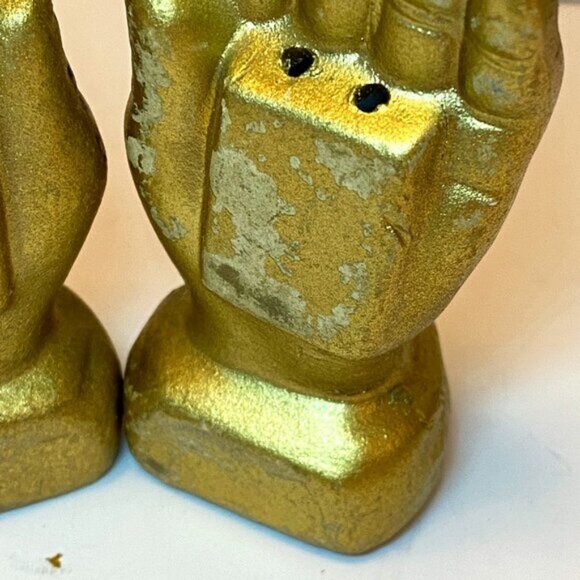 Vintage Praying Hands Salt and Pepper Shakers Gold Banff Canada Taiwan - Picture 6 of 6